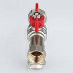 Ball valve combined with strainer