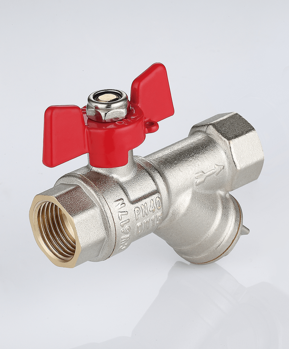 Ball valve combined with strainer