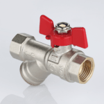 Ball valve combined with strainer